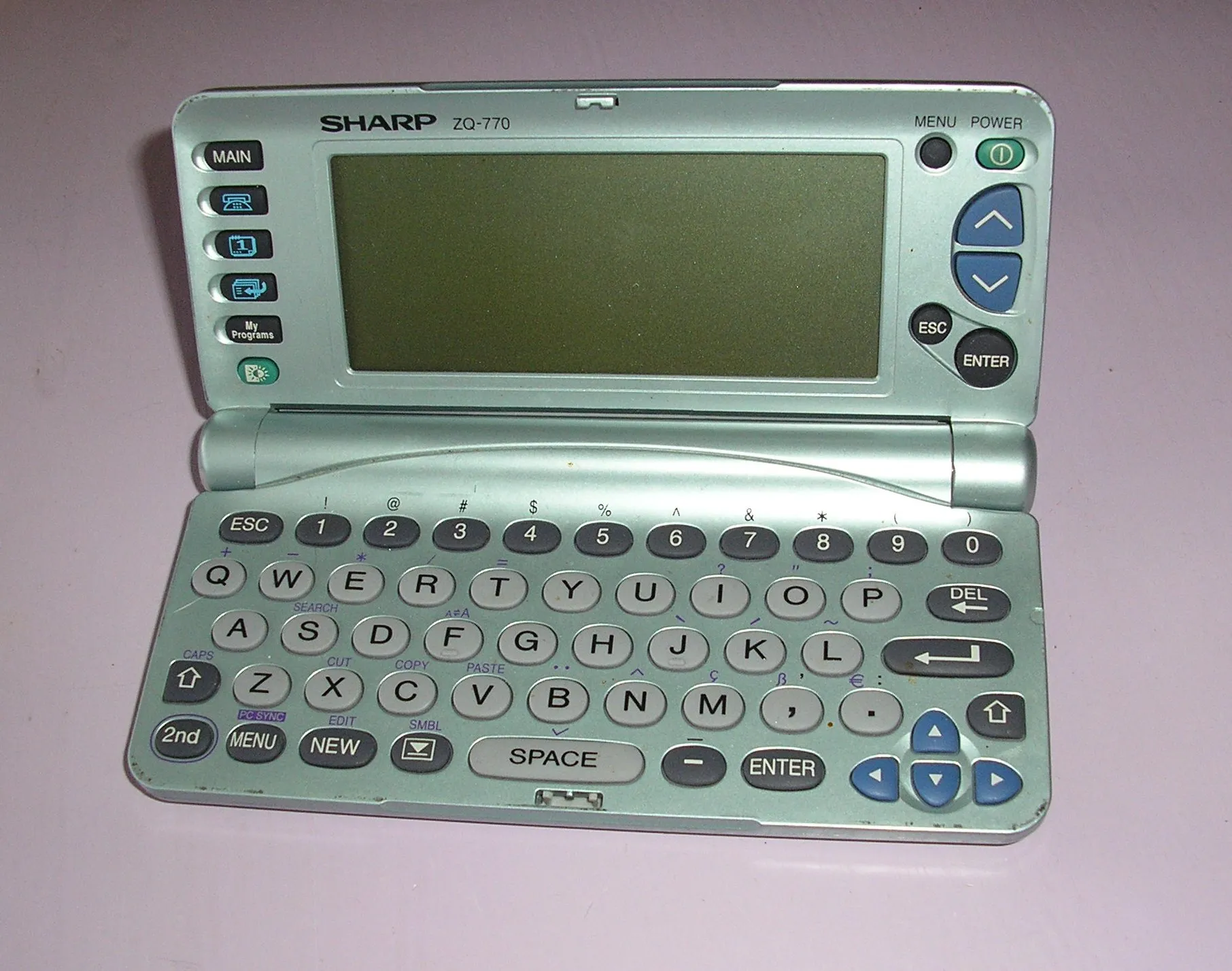 SharpElectronicOrganiser-open