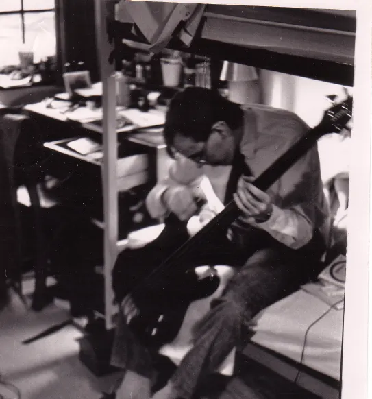 me-fretless-1990